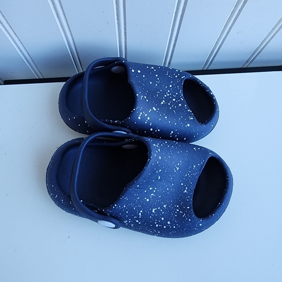 KOALA KIDS Navy BLUE White Dot MOLDED SLIDES SIZE KIDS Baby Sz 5 - Picture 2 of 7